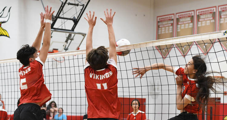 Thunderhawks, Vikings open season